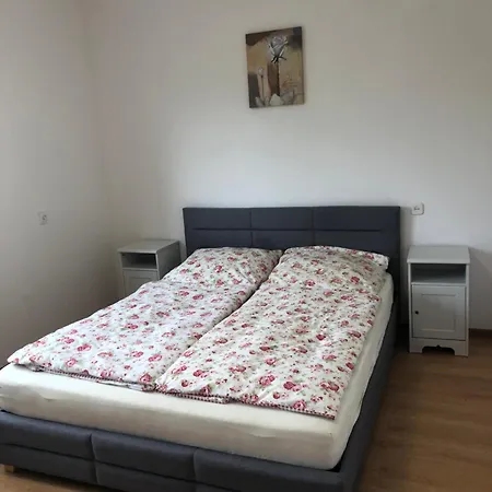 Ferienwohnung 3 Zimmer Am See Naehe Danzig شقة