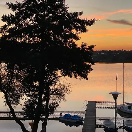 Ferienwohnung 3 Zimmer Am See Naehe Danzig شقة *