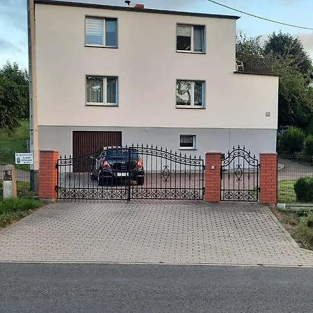 Ferienwohnung 3 Zimmer Am See Naehe Danzig شقة Zawory (Pomerania)